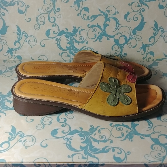 Italconfort cute little leather sandals. - Picture 2 of 5